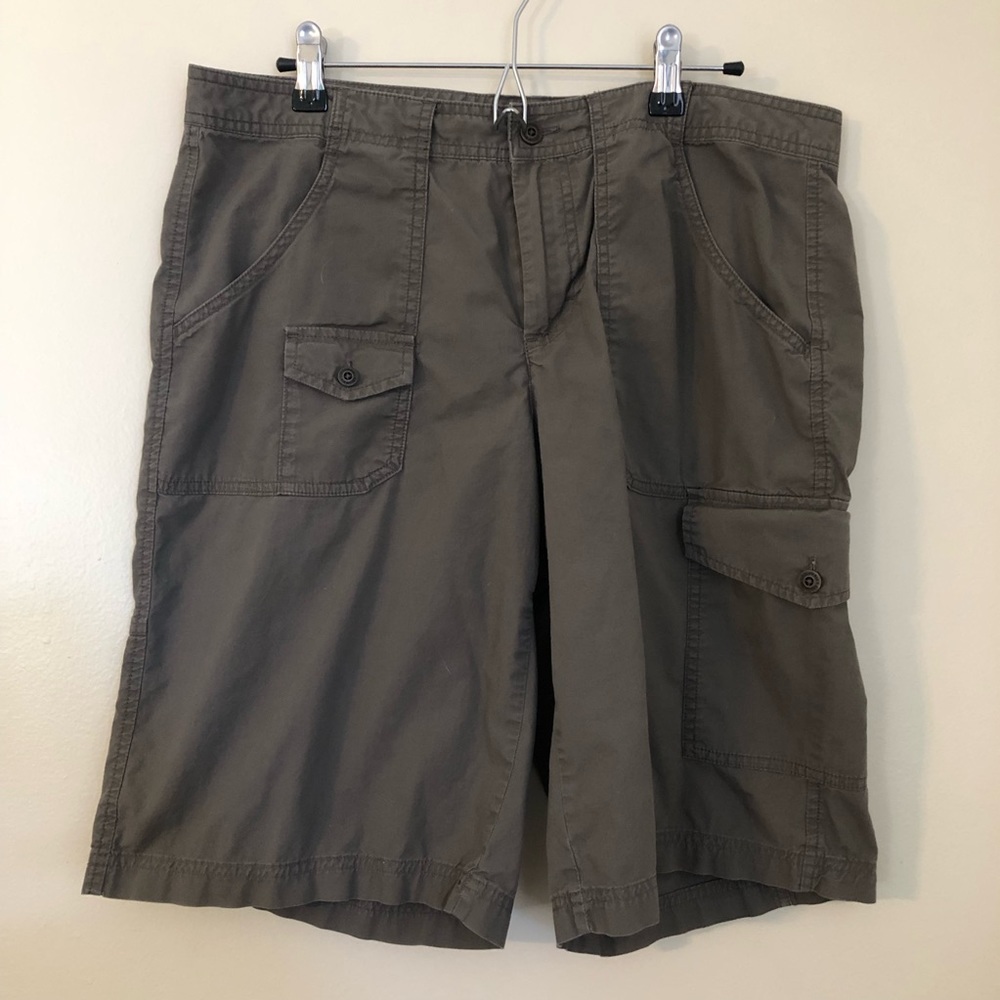Columbia Cargo Shorts, Size 12